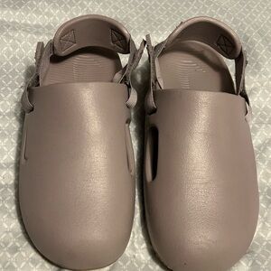 Nike Woman’s Calm Mule light violet